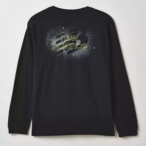 New Balance Spray Paint Graphic Long Sleeve Tee‎ NWT